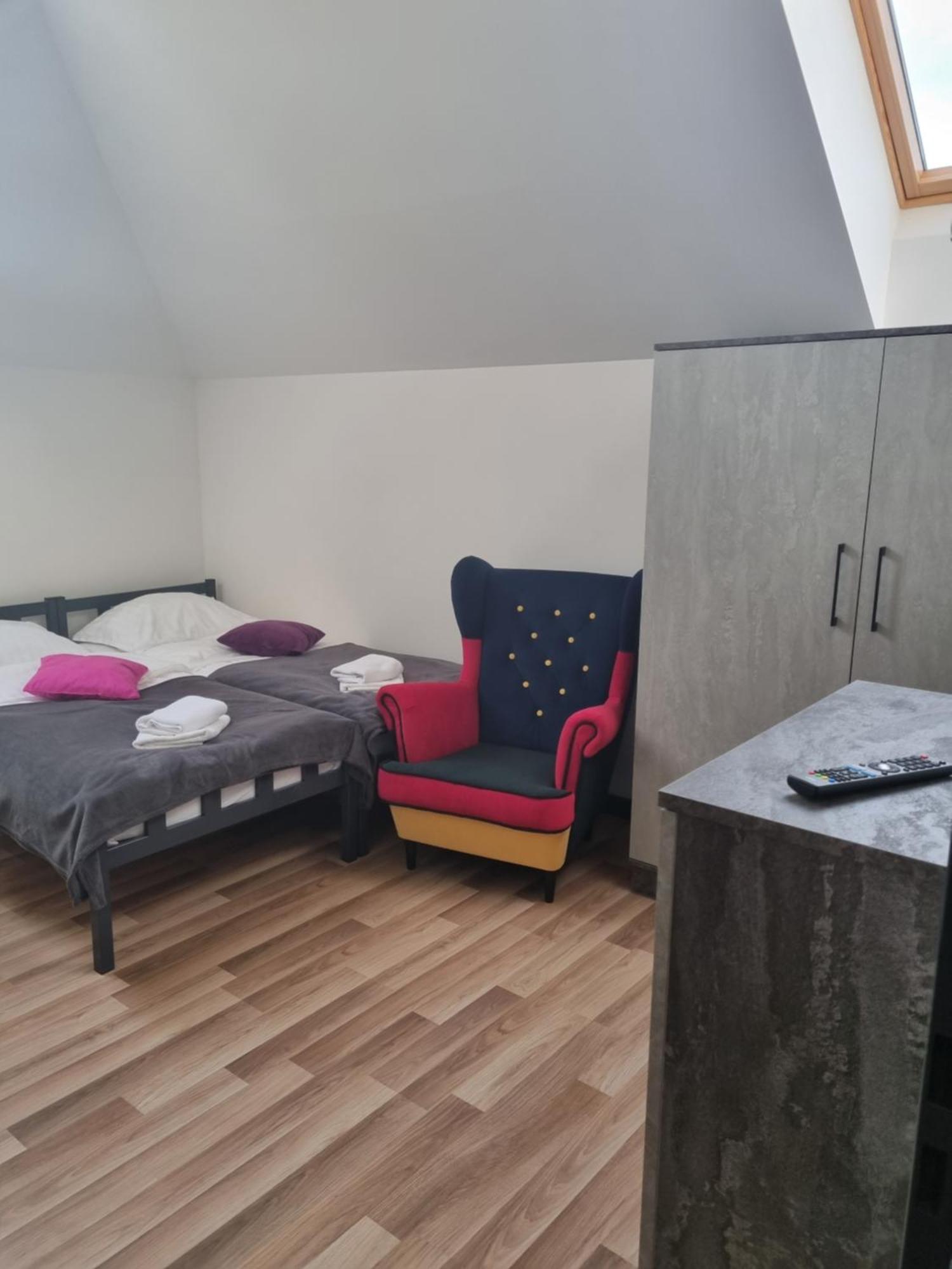 Mlynska 8 Opole-Gorki Villa Bilik gambar